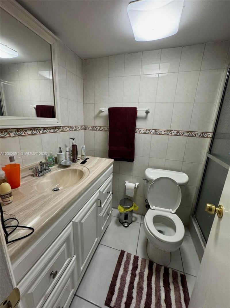 9240 Fontainebleau Blvd, Unit 204, Miami, FL 33172 Photo