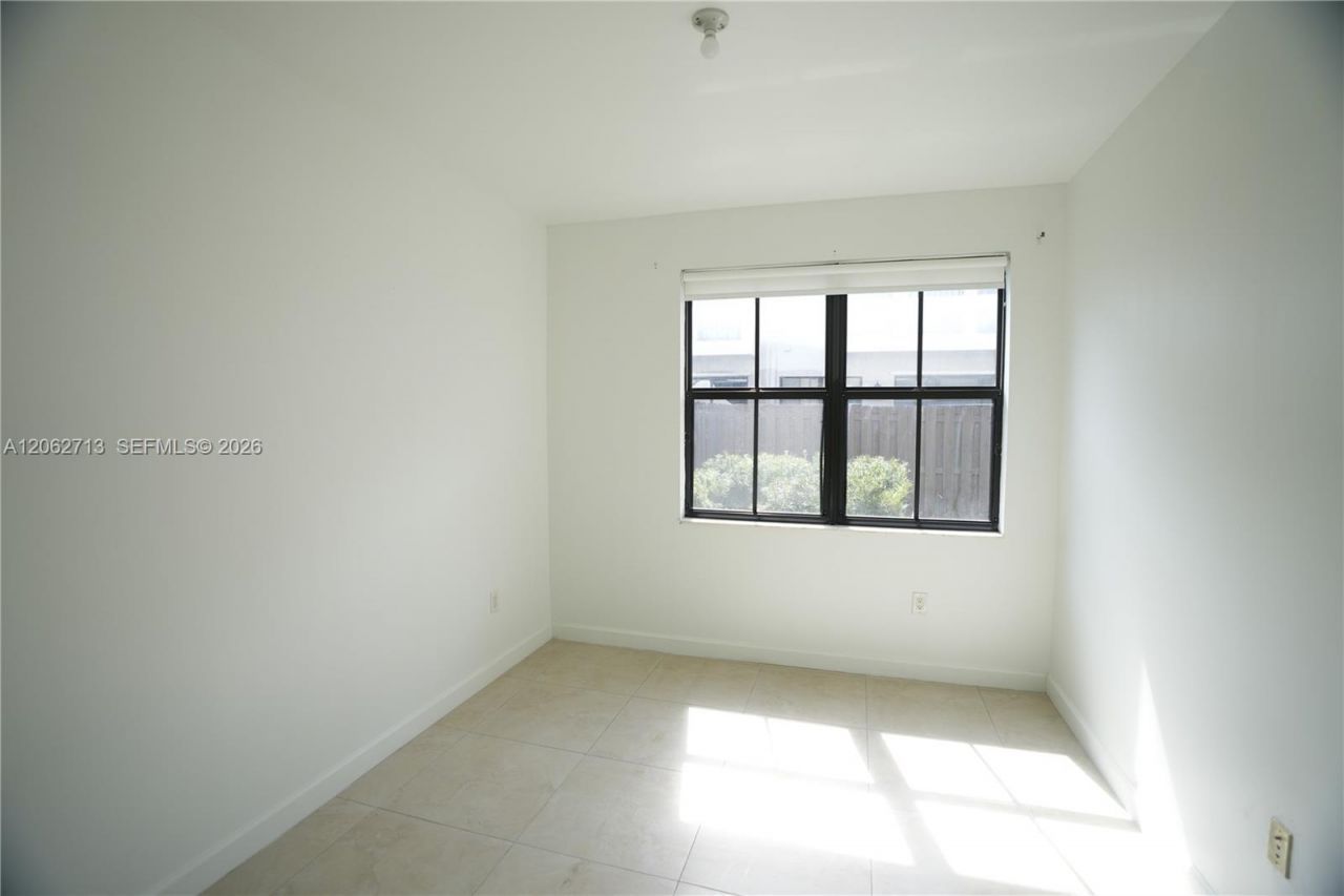 10440 NW 61st Ln , Doral, FL 33178 Photo