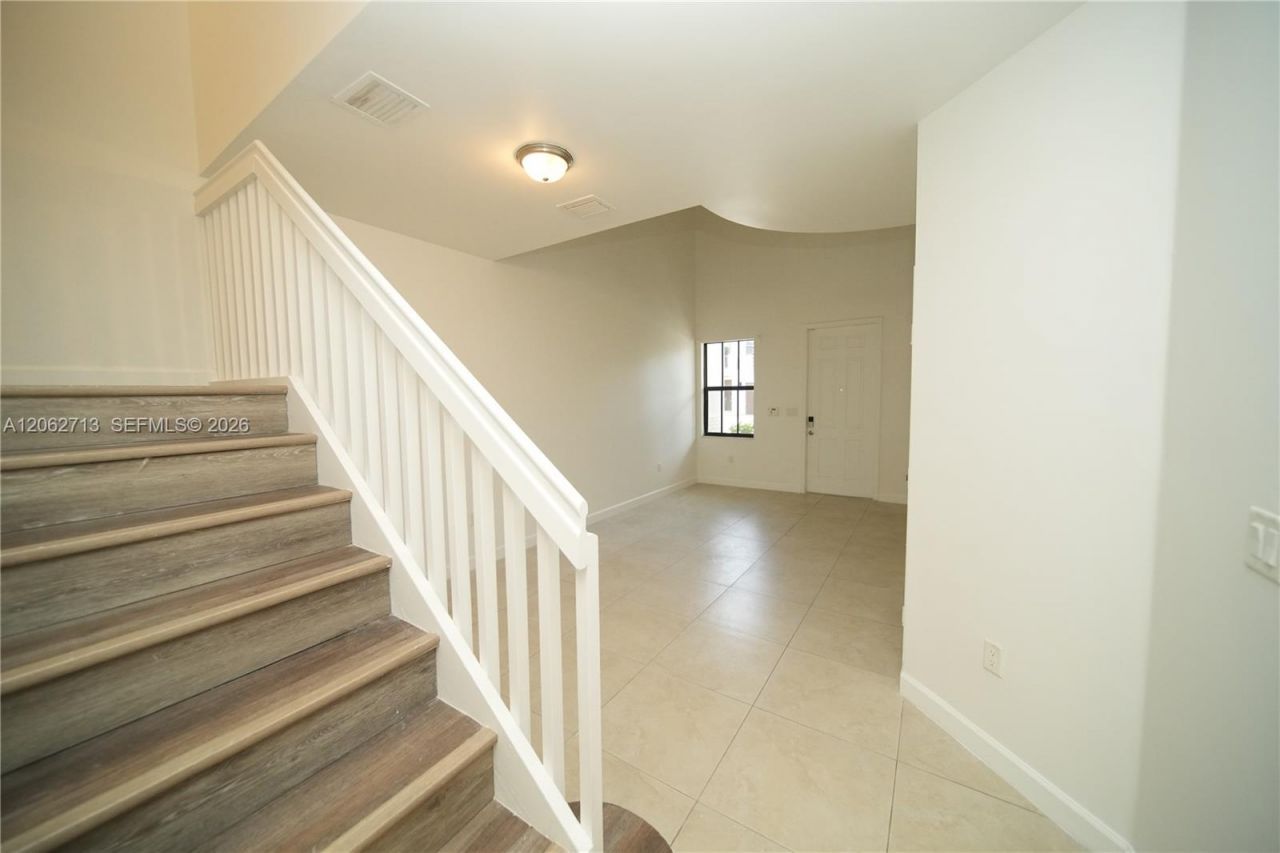 10440 NW 61st Ln , Doral, FL 33178 Photo