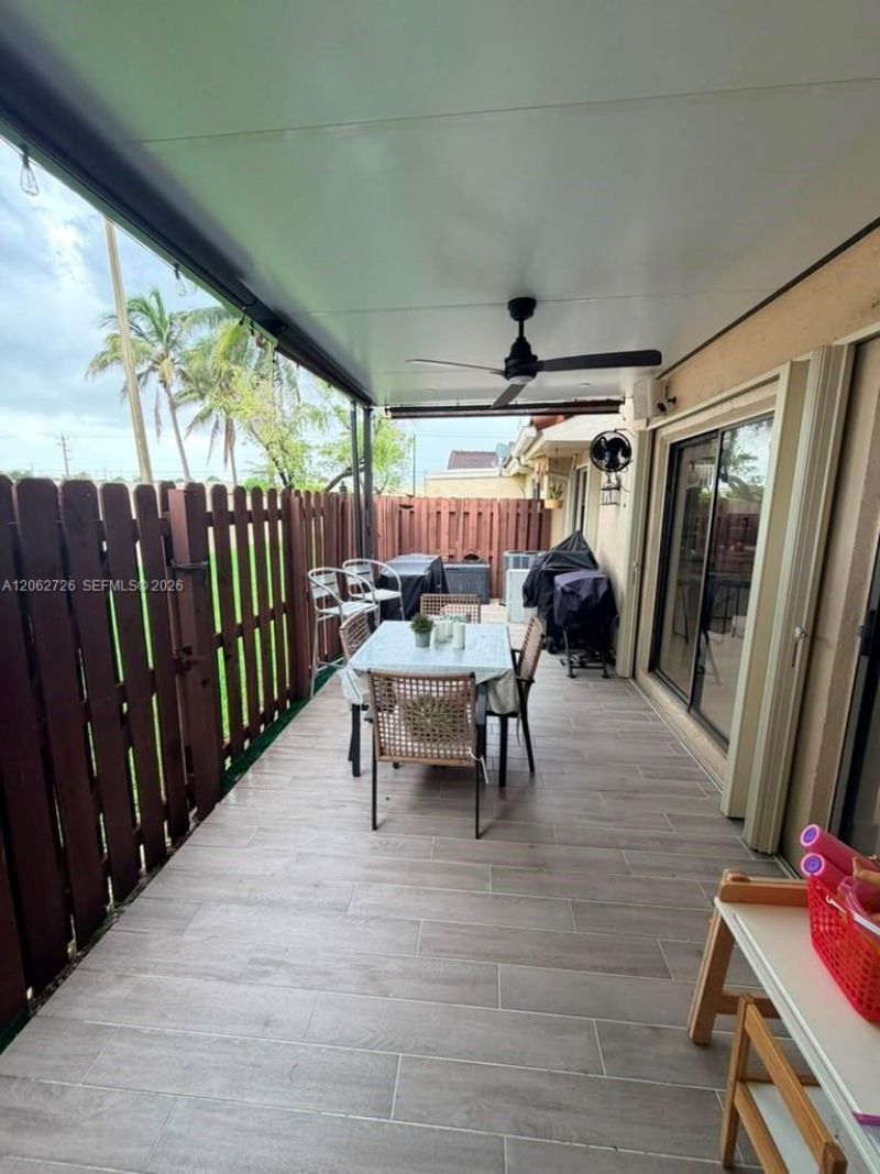 6005 NW 170th Ter, Hialeah, FL 33015 Photo