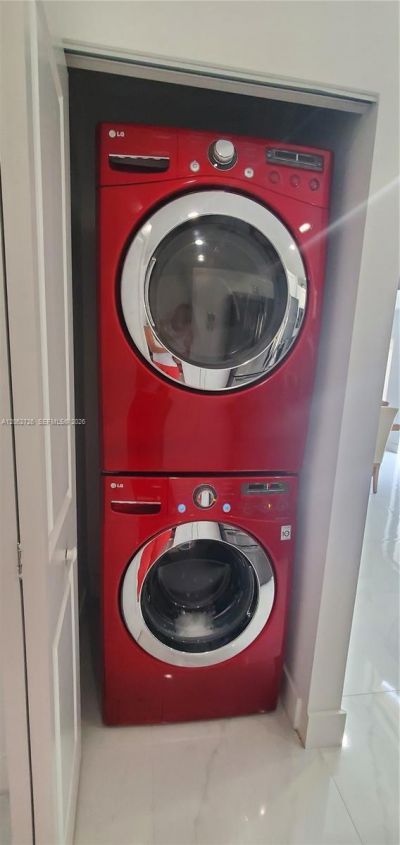 6005 NW 170th Ter, Hialeah, FL 33015 Photo