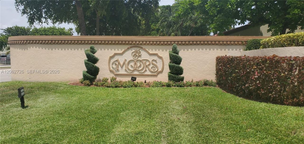6005 NW 170th Ter, Hialeah, FL 33015 Photo