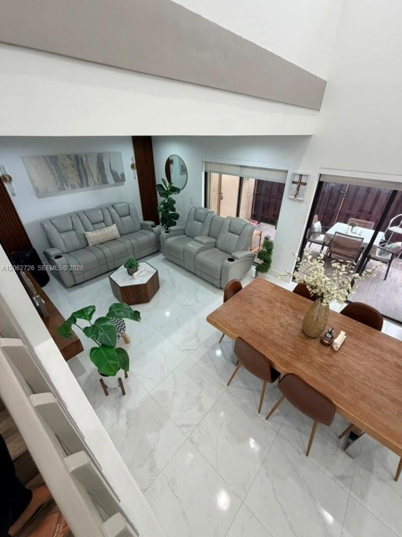 6005 NW 170th Ter, Hialeah, FL 33015 Photo