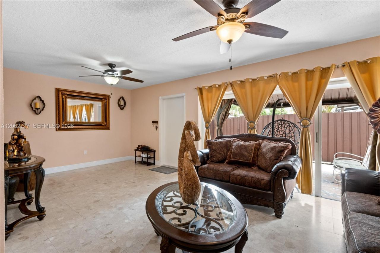 15680 SW 82nd Cir Ln, Unit 8-8, Miami, FL 33193 Photo