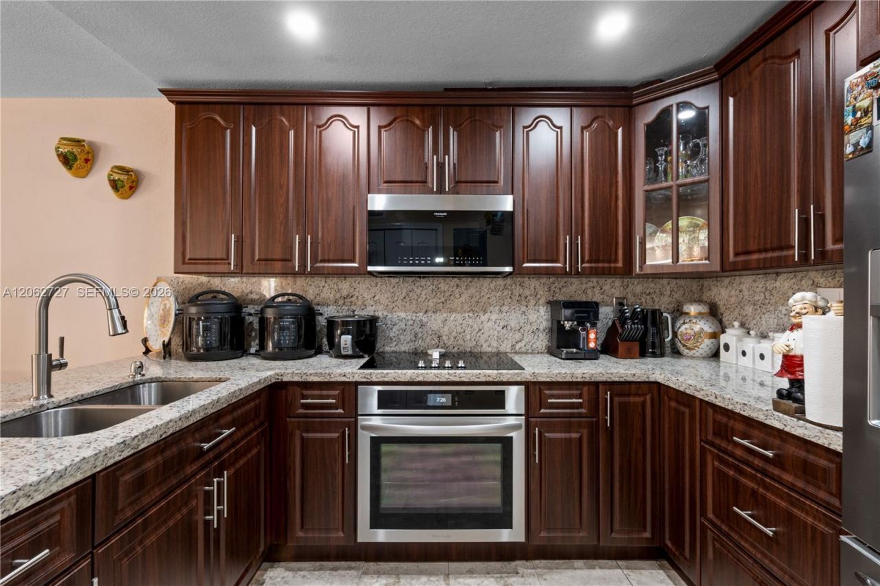 15680 SW 82nd Cir Ln, Unit 8-8, Miami, FL 33193 Photo