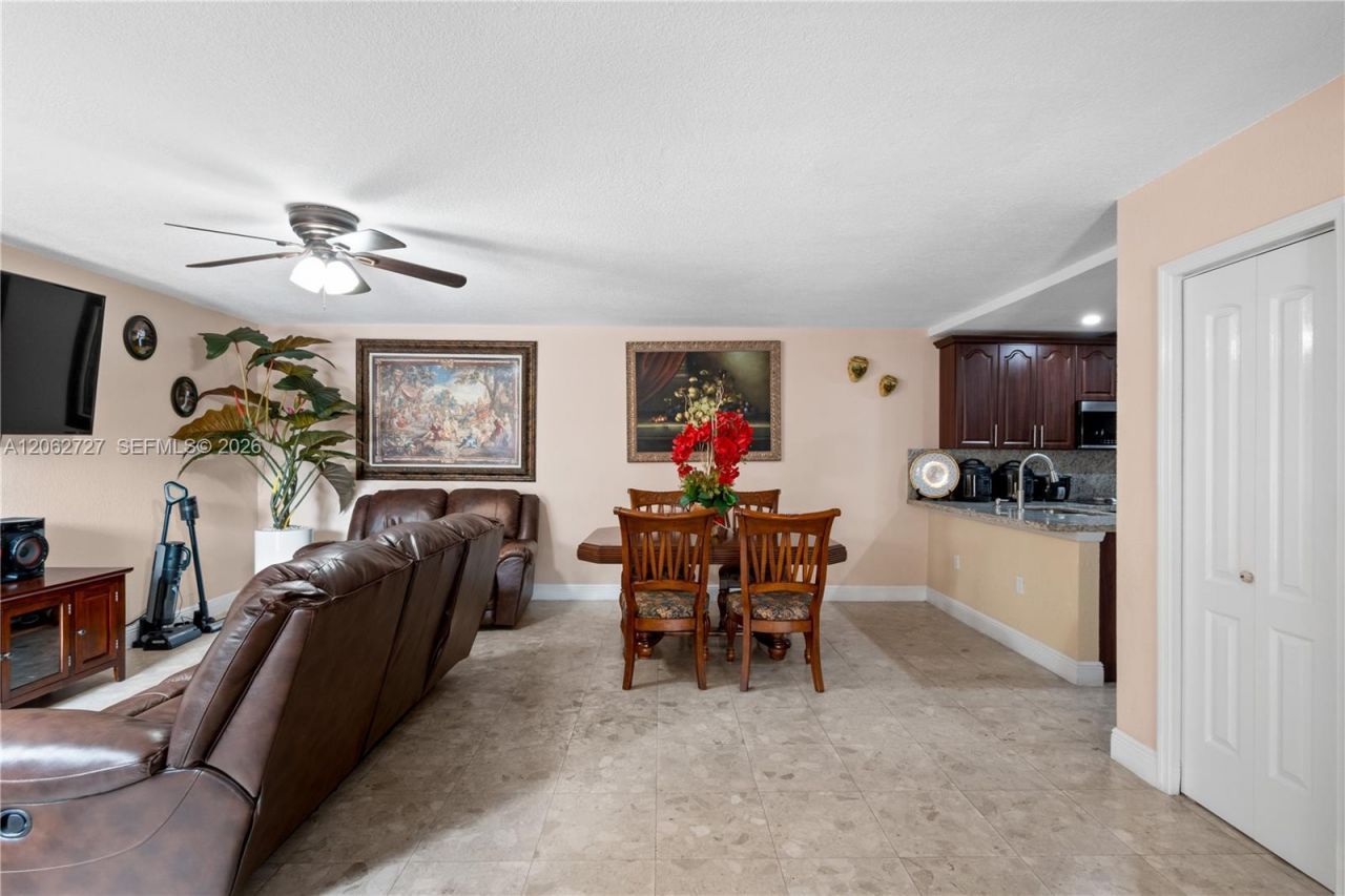 15680 SW 82nd Cir Ln, Unit 8-8, Miami, FL 33193 Photo