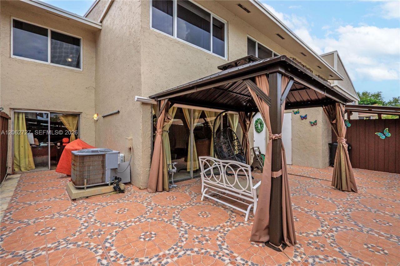 15680 SW 82nd Cir Ln, Unit 8-8, Miami, FL 33193 Photo
