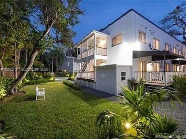 3677 Poinciana Ave , Unit 3B, Miami, FL 33133