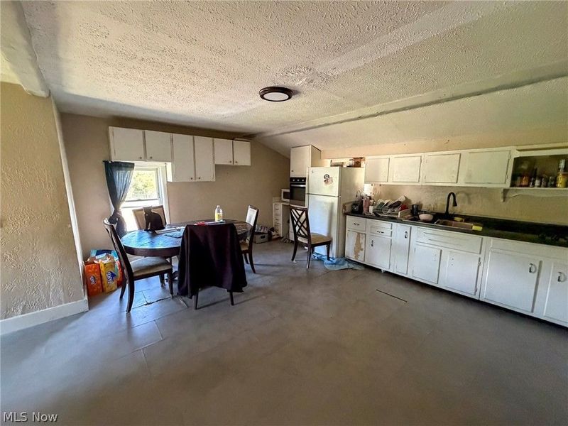 622 Elm Road , Warren, OH 44481 Photo 23