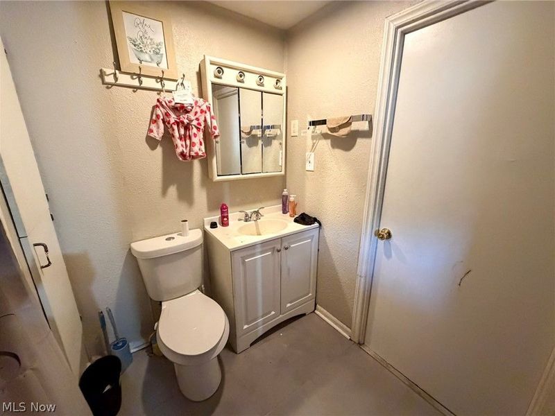 622 Elm Road , Warren, OH 44481 Photo 32