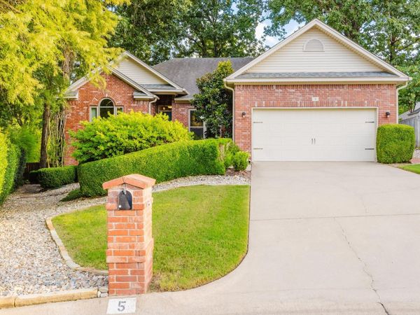 5 Woodbrook Court, Little Rock, AR 72211