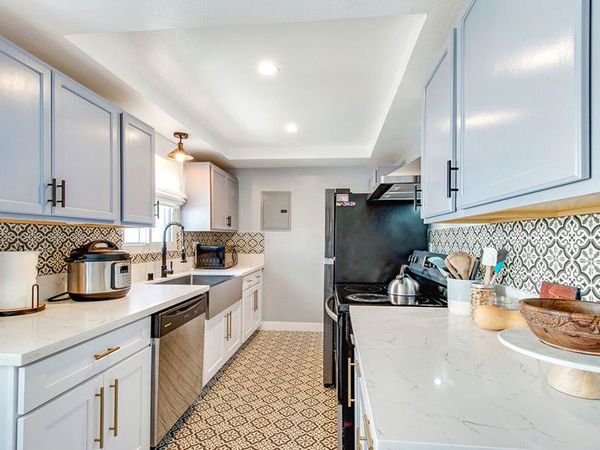 141 W Hillcrest Boulevard, Unit 2, Inglewood, CA 90301
