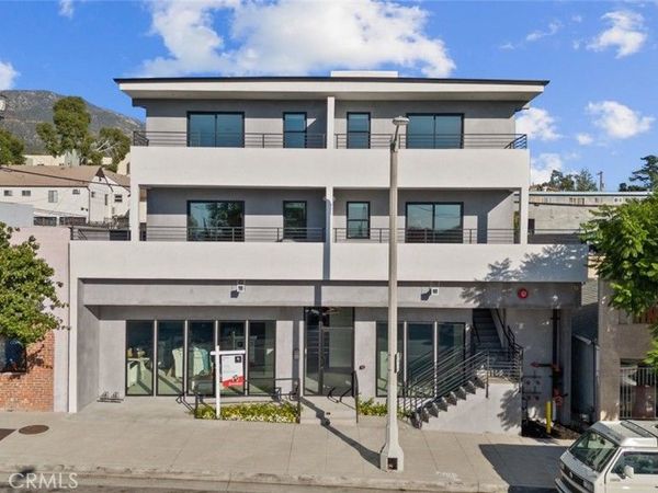 10032 Commerce Avenue, Unit 4, Tujunga, CA 91042