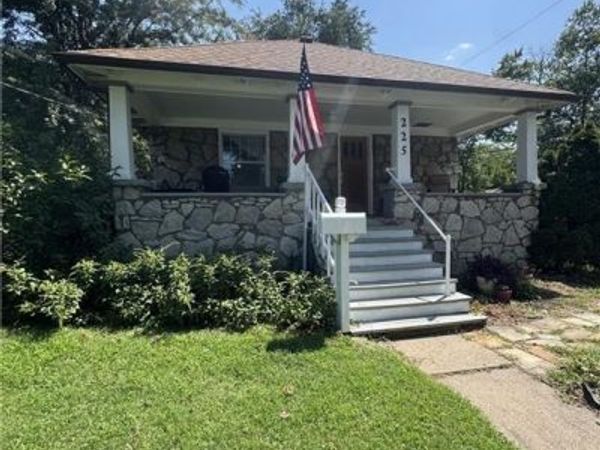 225 W Moore Street, Independence, MO 64050