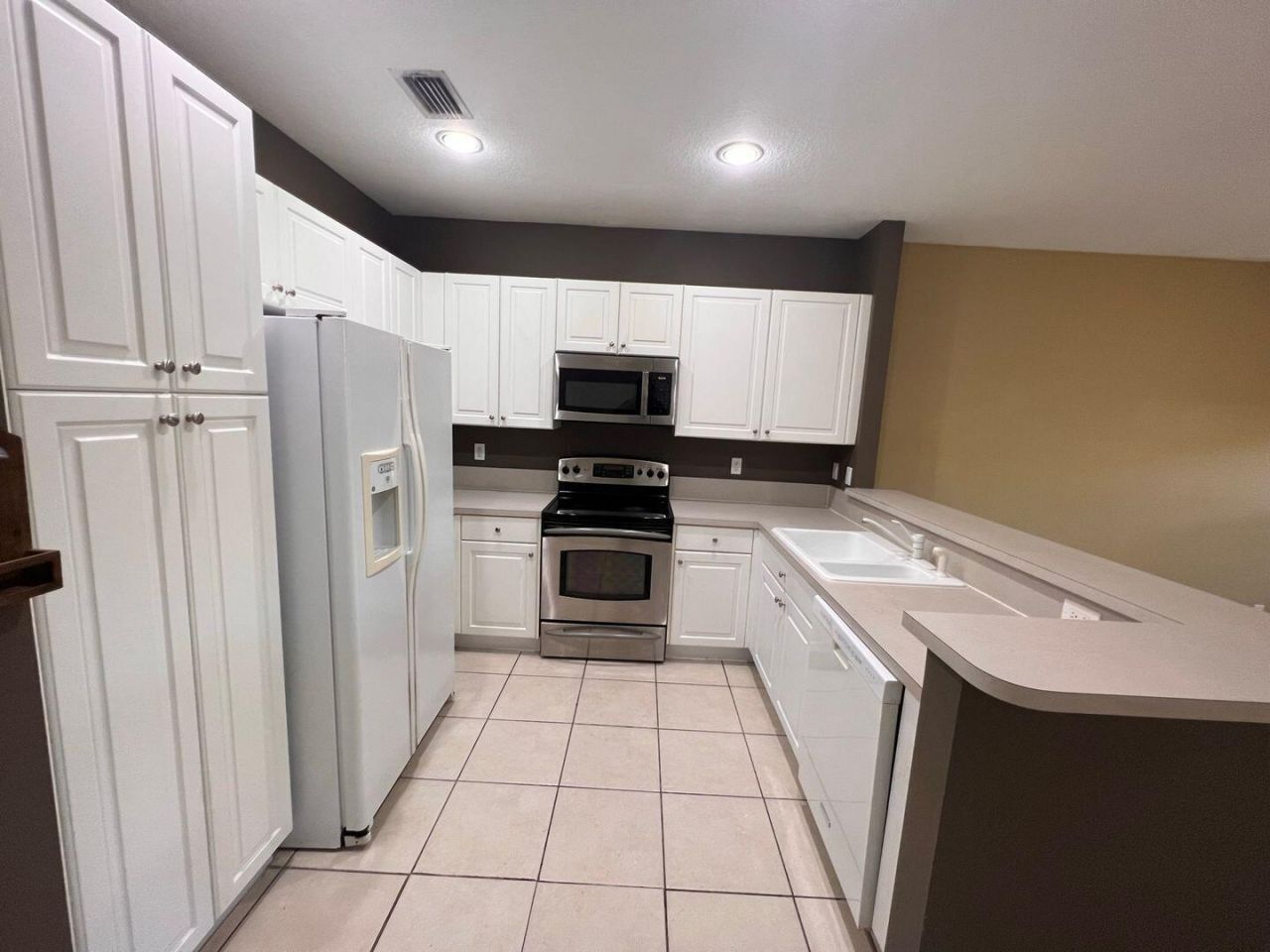 3361 NW 29th Court, Lauderdale Lakes, FL 33311 Photo