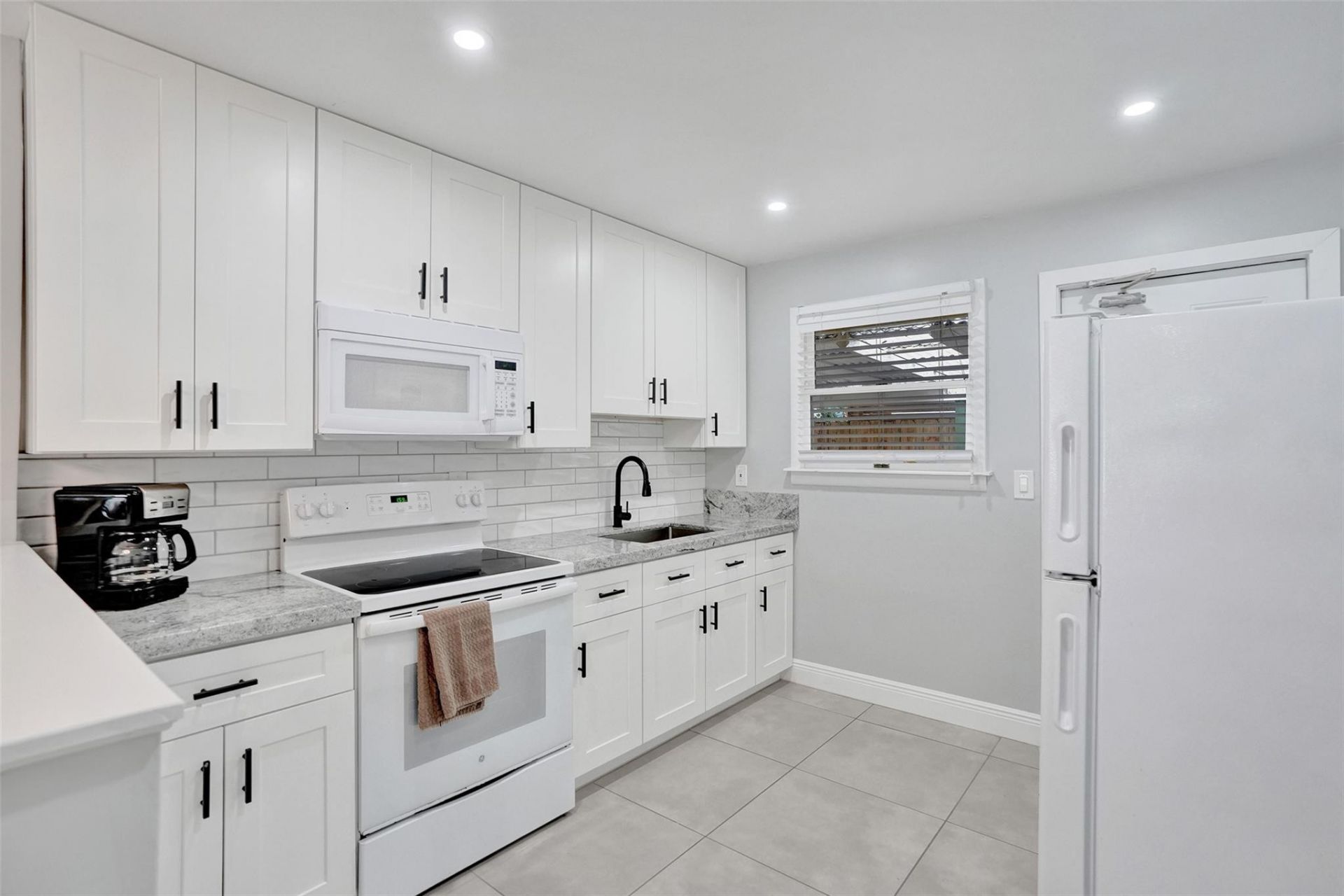 901 SE 14th Court, Unit 1, Fort Lauderdale, FL 33316 Photo