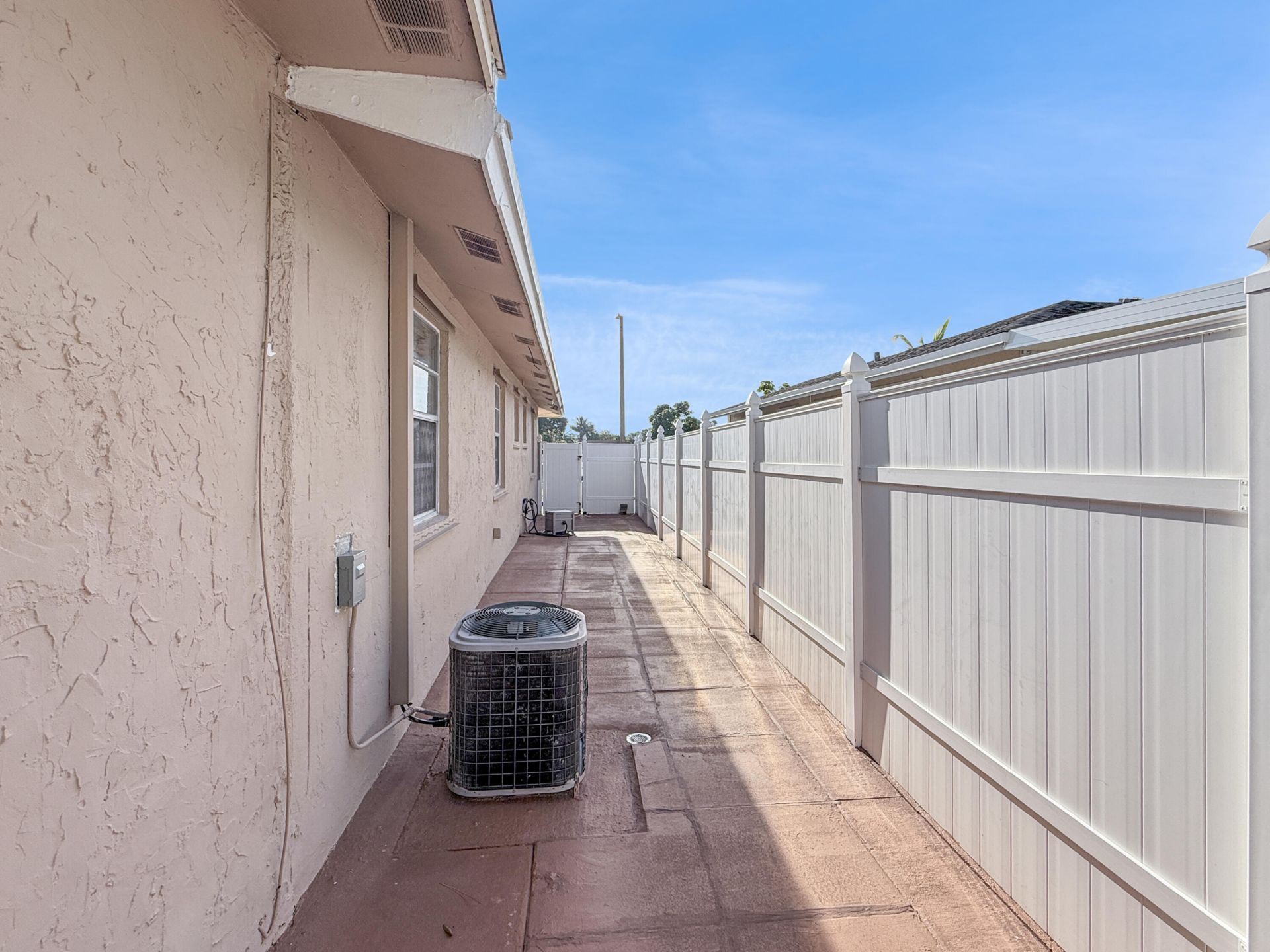 5365 Cannon Way, West Palm Beach, FL 33415 Photo
