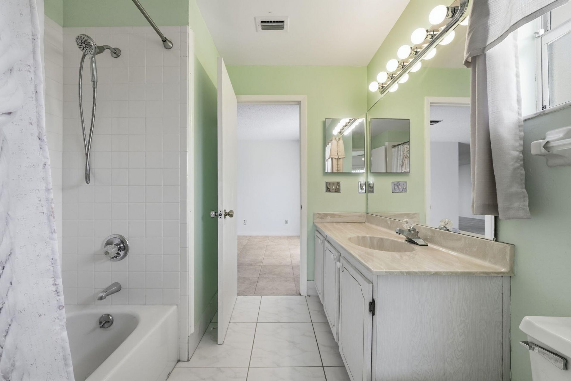 5852 Dream Court, Unit 35D, Fort Pierce, FL 34982 Photo