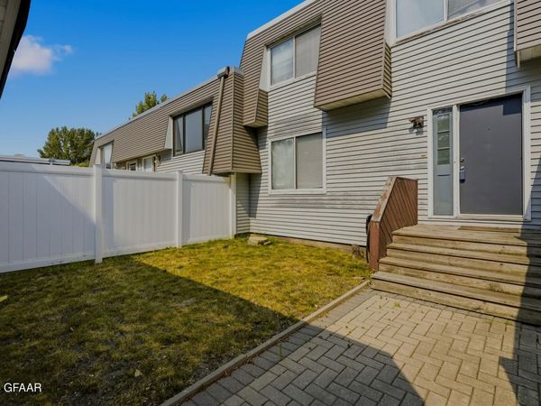 920 N 39TH Street , Grand Forks, ND 58203