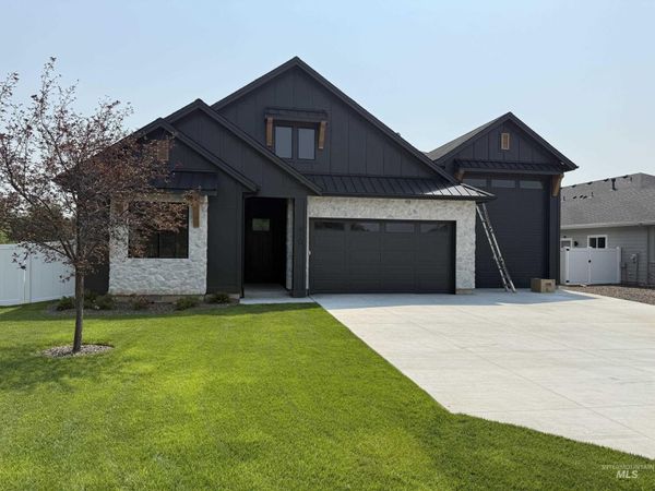 410 W Flour Mill Court, Middleton, ID 83644