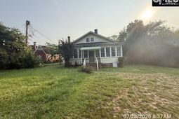 1957 Broughton Street  photo 4