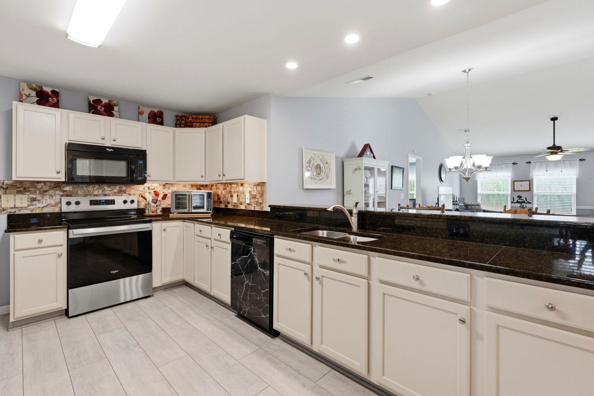 1009 Sunnymeadow Pl. Photo 10