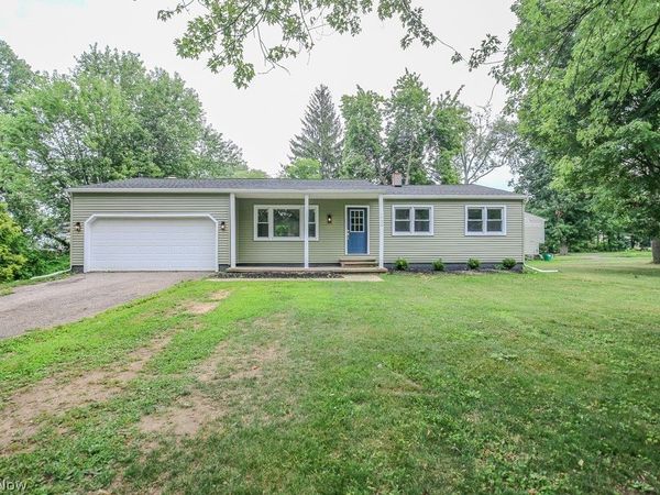 1729 Falkirk Road , Madison, OH 44057
