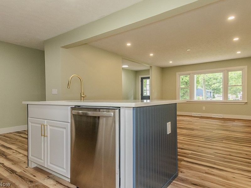 1729 Falkirk Road , Madison, OH 44057 Photo 11