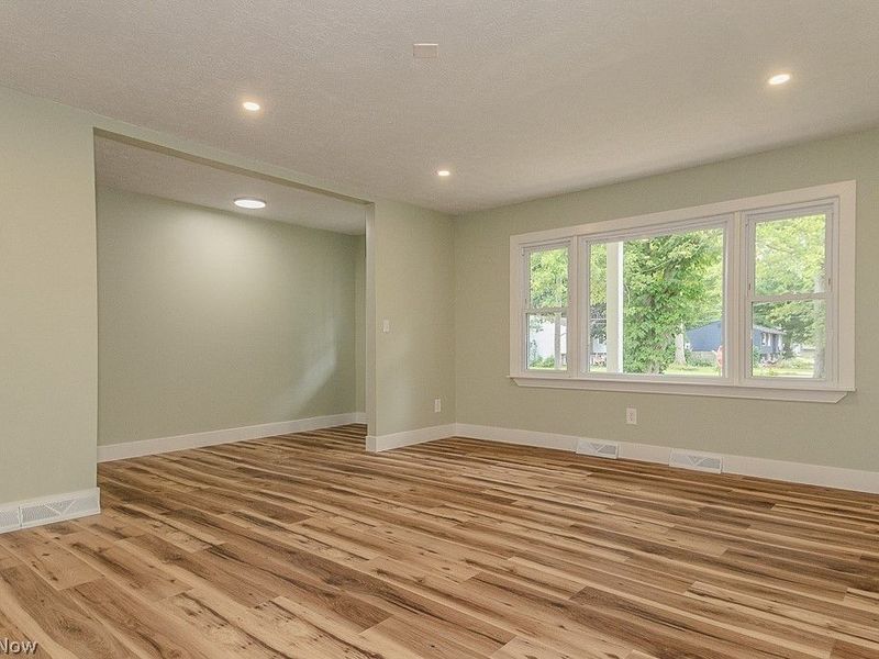 1729 Falkirk Road , Madison, OH 44057 Photo 7