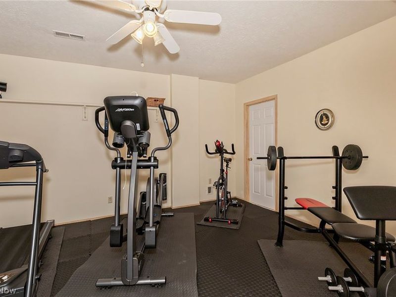 19165 Ridgeline Court, Strongsville, OH 44136 Photo 19