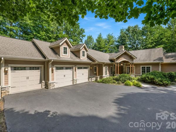 168 Chattooga Run , Hendersonville, NC 28739