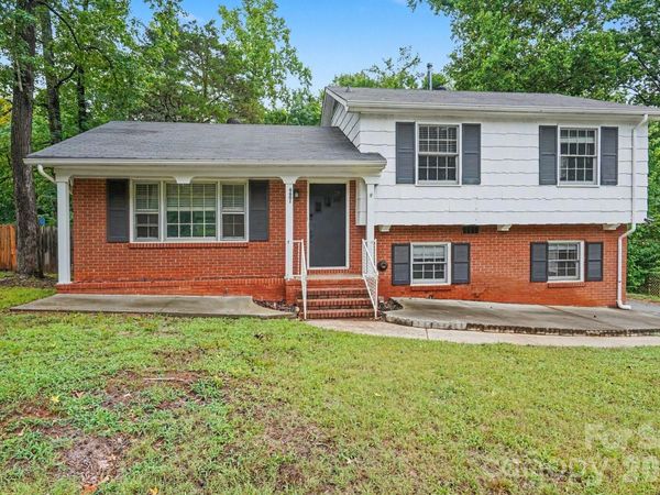 6601 Lynfield Drive , Charlotte, NC 28212