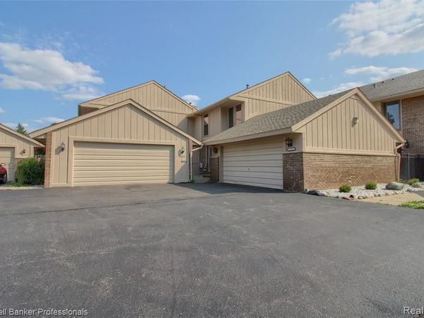 35468 Heritage Lane, Farmington, Mi 48335