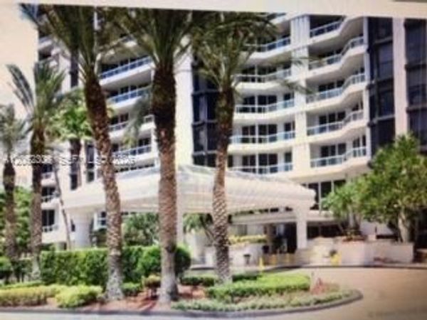 21205 NE Yacht Club Dr , Unit 810, Aventura, FL 33180