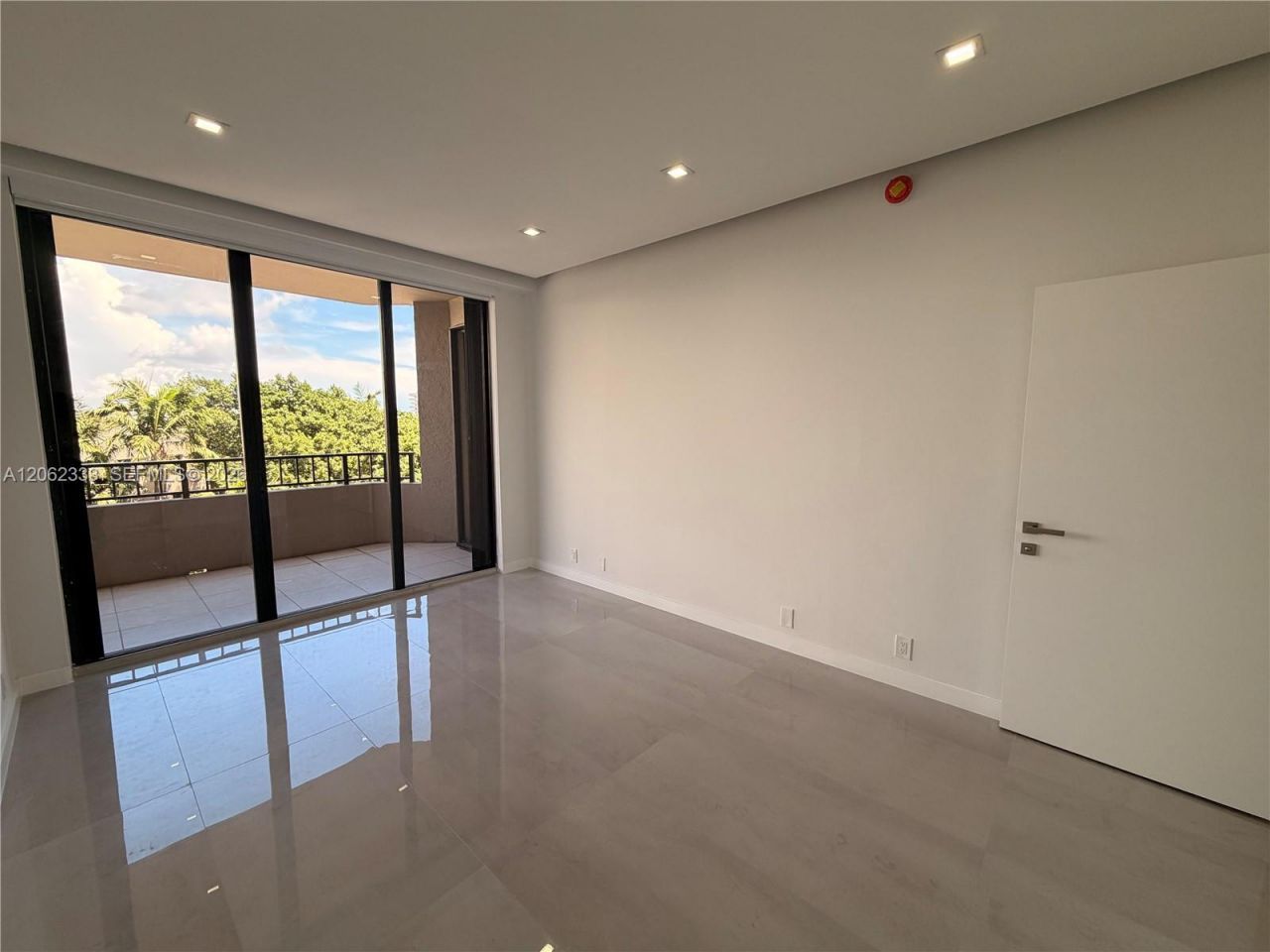 151 Crandon Blvd, Unit 524, Key Biscayne, FL 33149 Photo