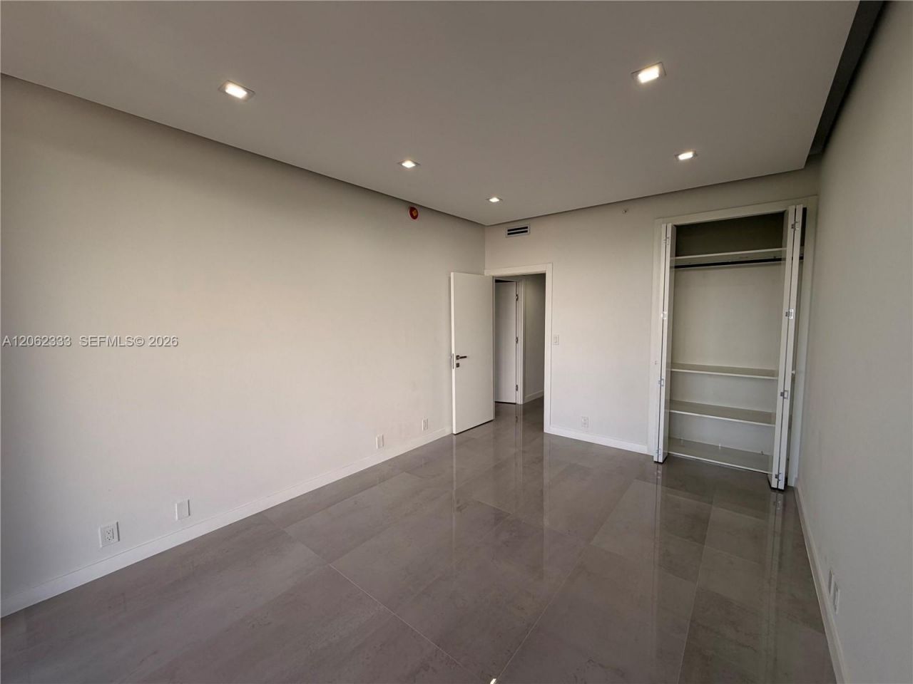 151 Crandon Blvd, Unit 524, Key Biscayne, FL 33149 Photo