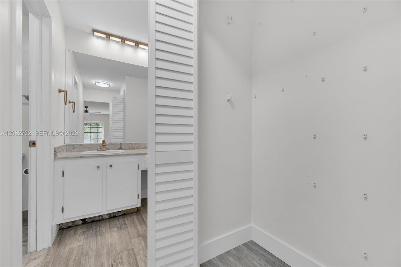 6413 Bay Club Dr , Unit 3, Fort Lauderdale, FL 33308 Photo