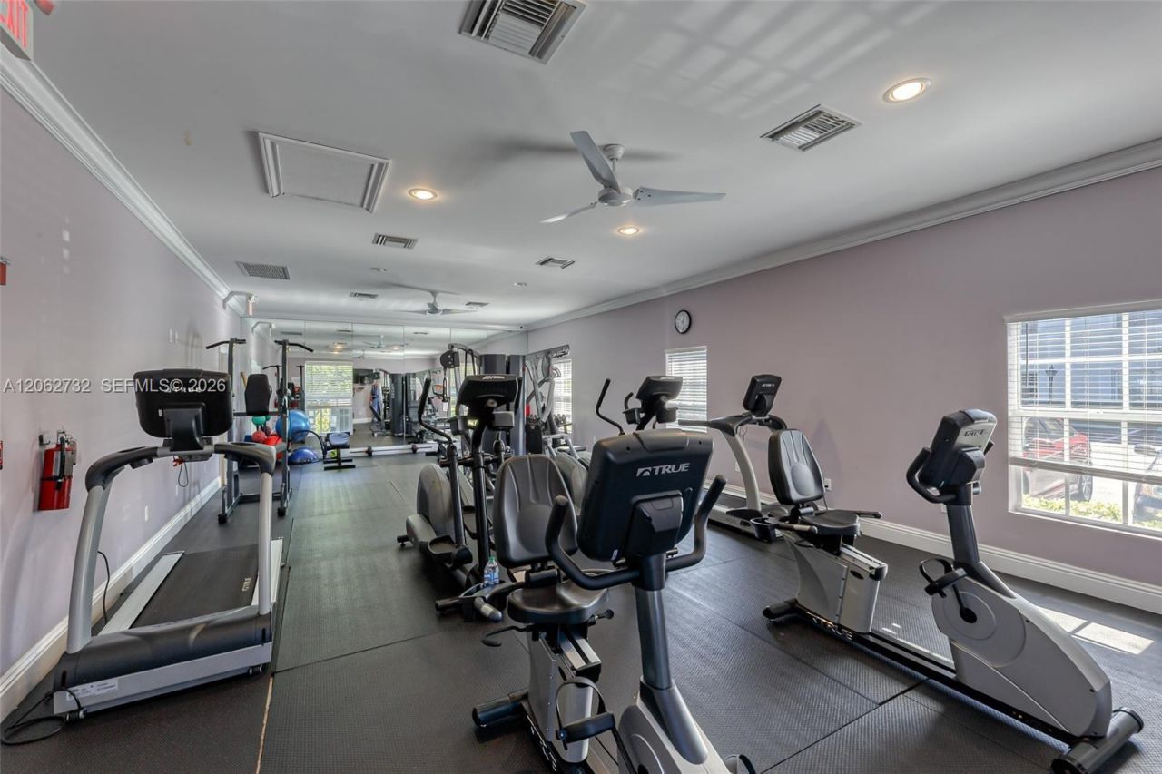 6413 Bay Club Dr , Unit 3, Fort Lauderdale, FL 33308 Photo
