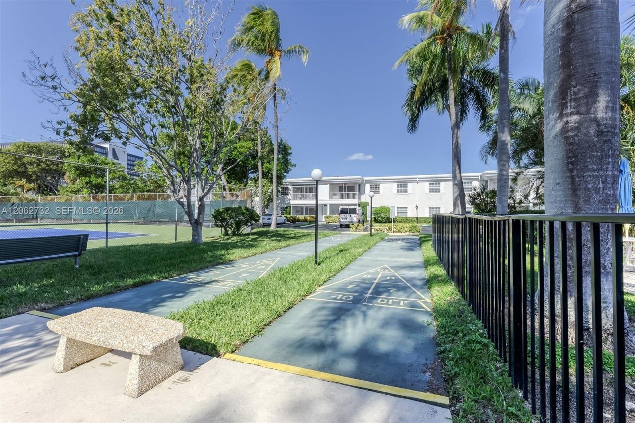6413 Bay Club Dr , Unit 3, Fort Lauderdale, FL 33308 Photo