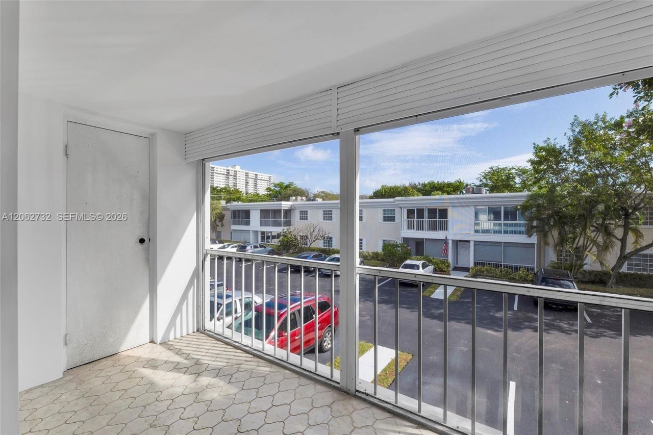 6413 Bay Club Dr , Unit 3, Fort Lauderdale, FL 33308 Photo