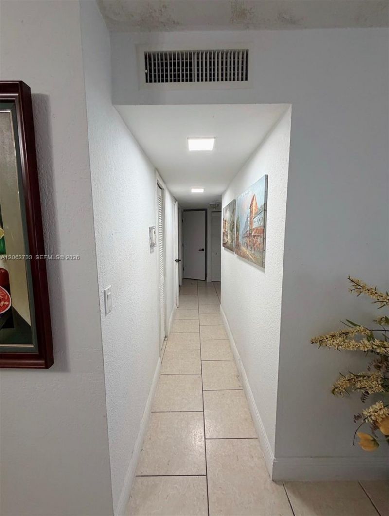 310 Fontainebleau Blvd, Unit 206, Miami, FL 33172 Photo