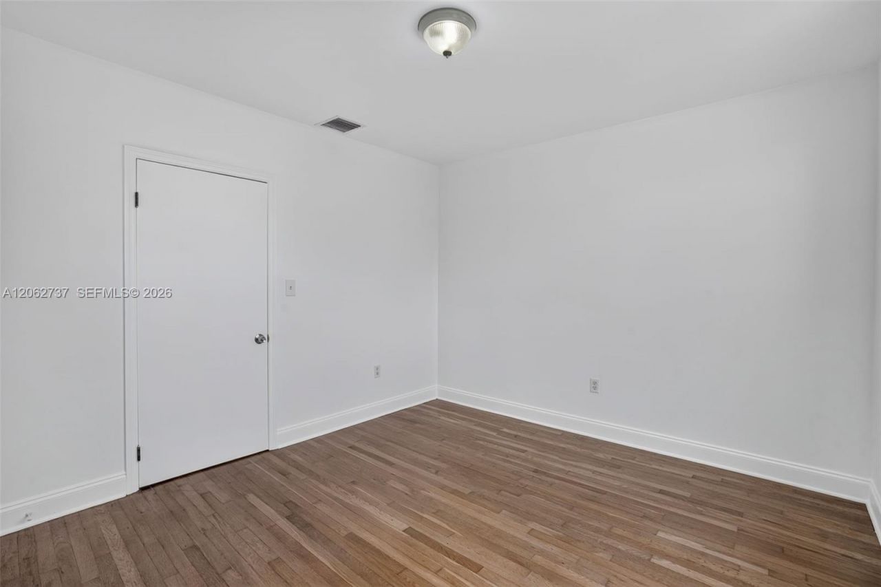 1027 Euclid Ave, Unit 4, Miami Beach, FL 33139 Photo