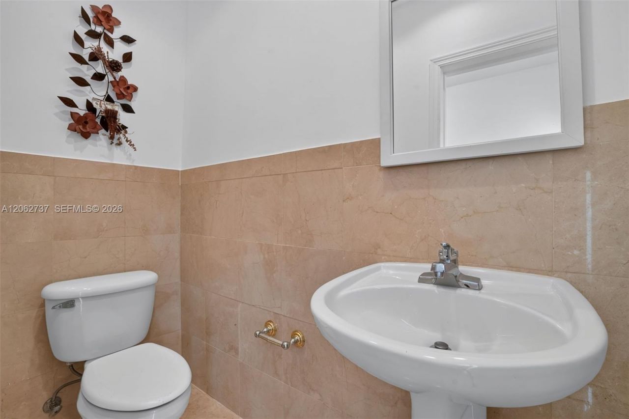 1027 Euclid Ave, Unit 4, Miami Beach, FL 33139 Photo