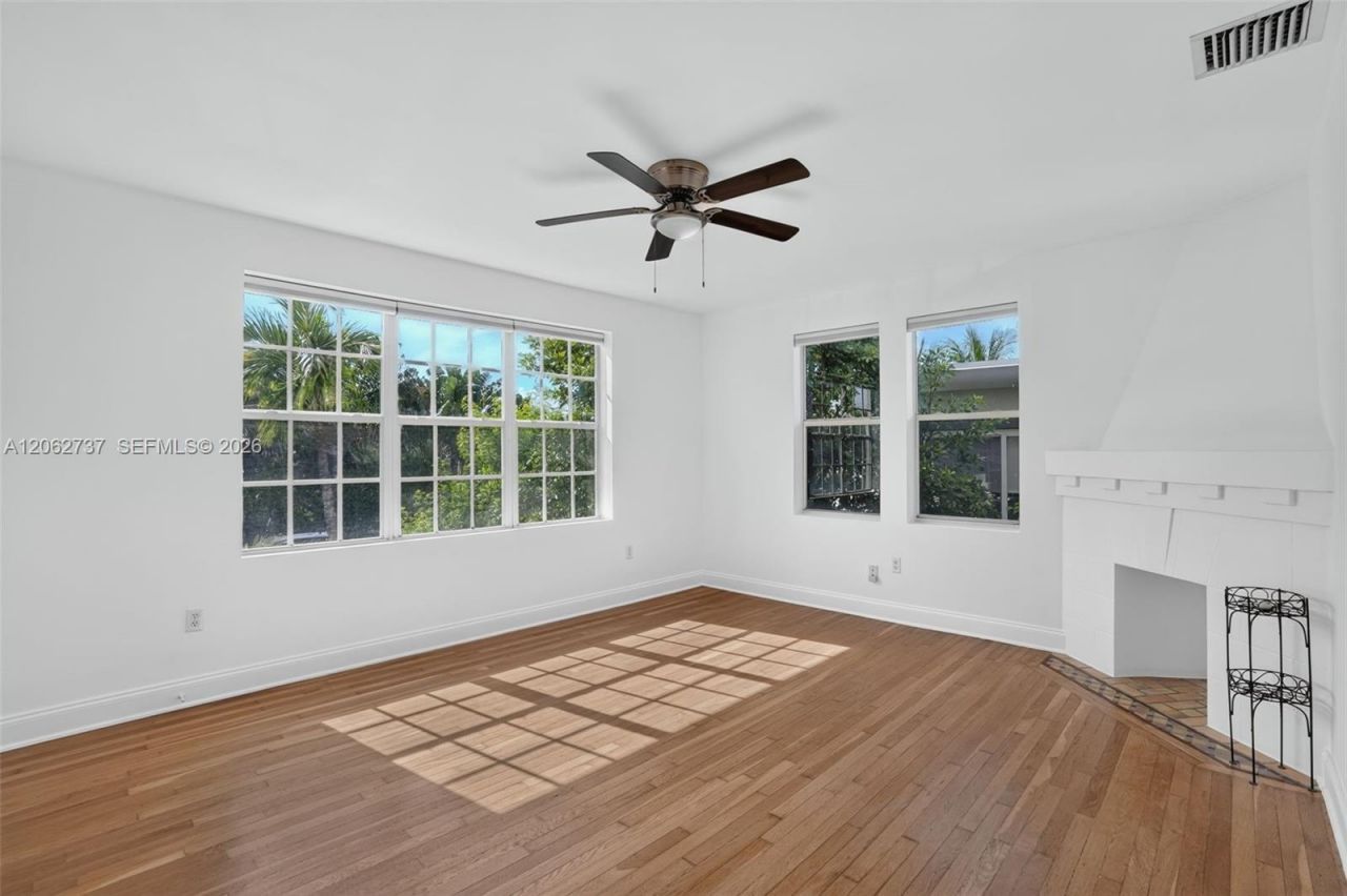 1027 Euclid Ave, Unit 4, Miami Beach, FL 33139 Photo