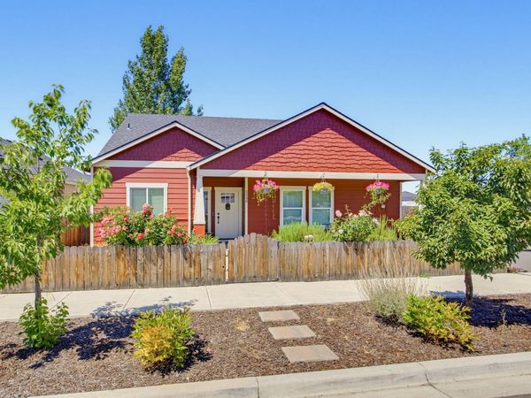 2248 Calico Lane, Medford, OR 97501