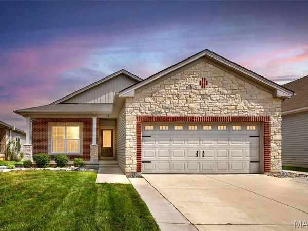 15 Country Trail Court , Lake St Louis, MO 63367