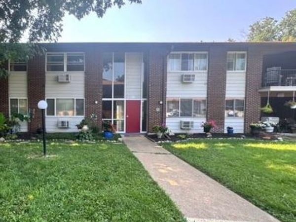 8713 Sieloff Drive , Unit H, Hazelwood, MO 63042