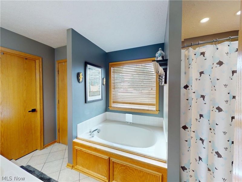 2450 Fairchild Circle NW, Uniontown, OH 44685 Photo 31