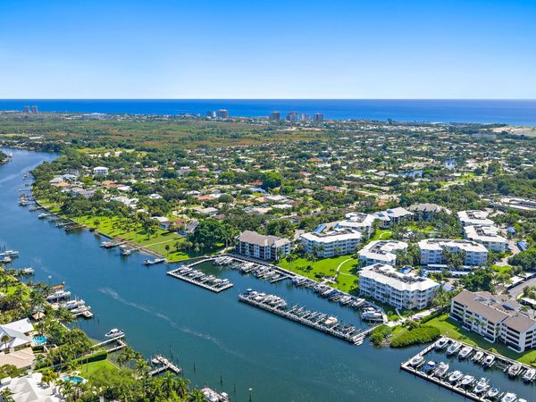 542 Bay Colony Drive N, Unit 542, Juno Beach, FL 33408