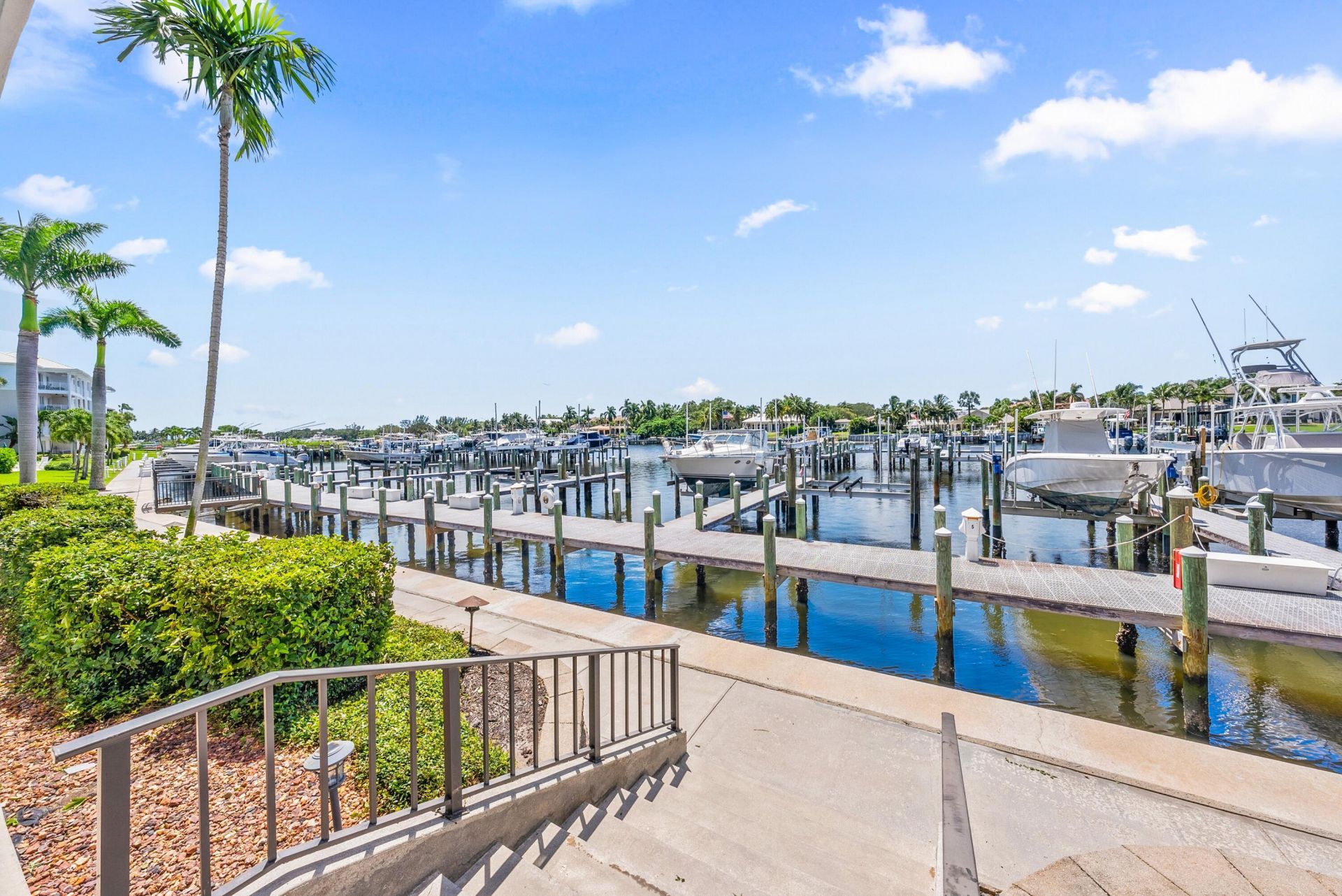 542 Bay Colony Drive N, Unit 542, Juno Beach, FL 33408 Photo